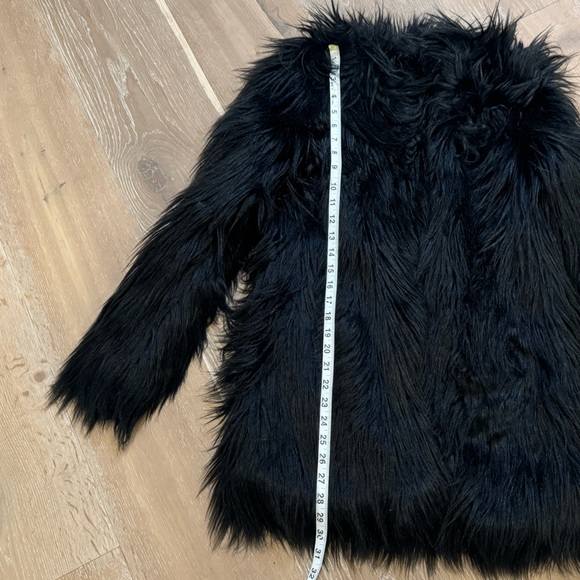 Pretty Little Thing Amaria Black Shaggy Faux Fur Jacket Size UK 8 - Picture 6 of 9